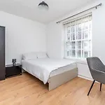 Shared Guest House In Hackney